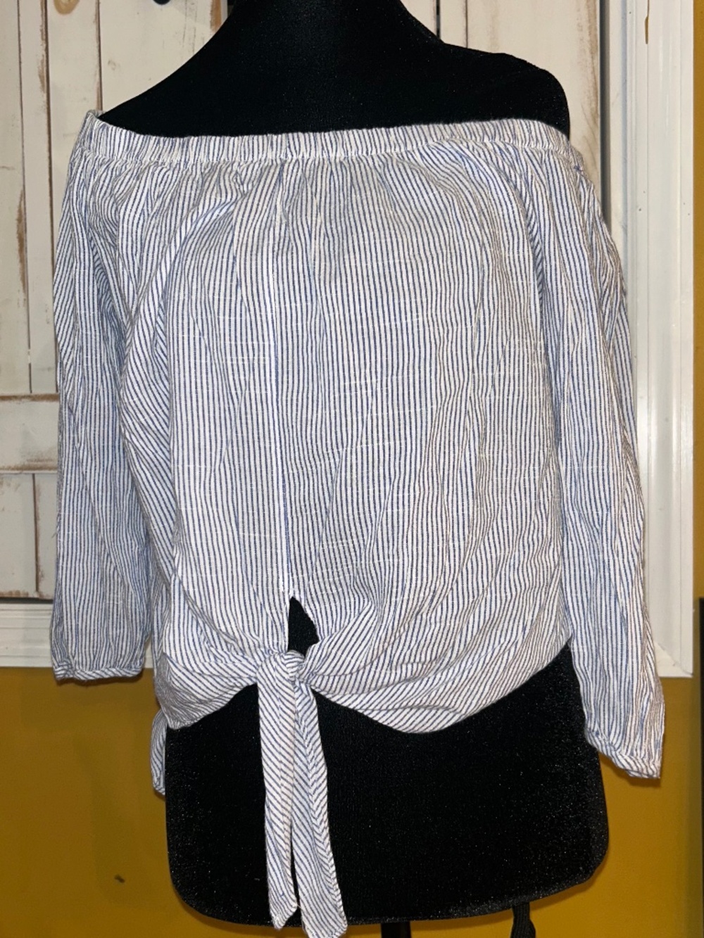 Aqua Blue White Seersucker Striped Tie Front Blouse XS Rayon Top